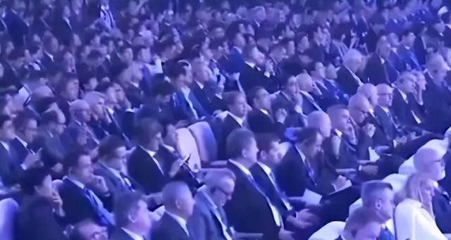 德容:来自荷兰国内的批评并不会动摇我们的信心