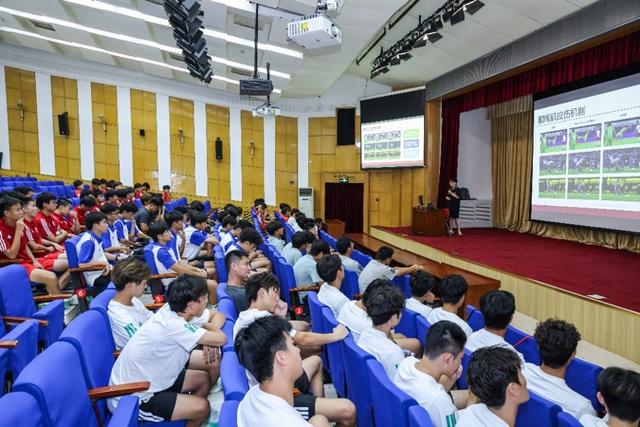 阿图博卢：非常高兴入选德国队，会多观察和多学习